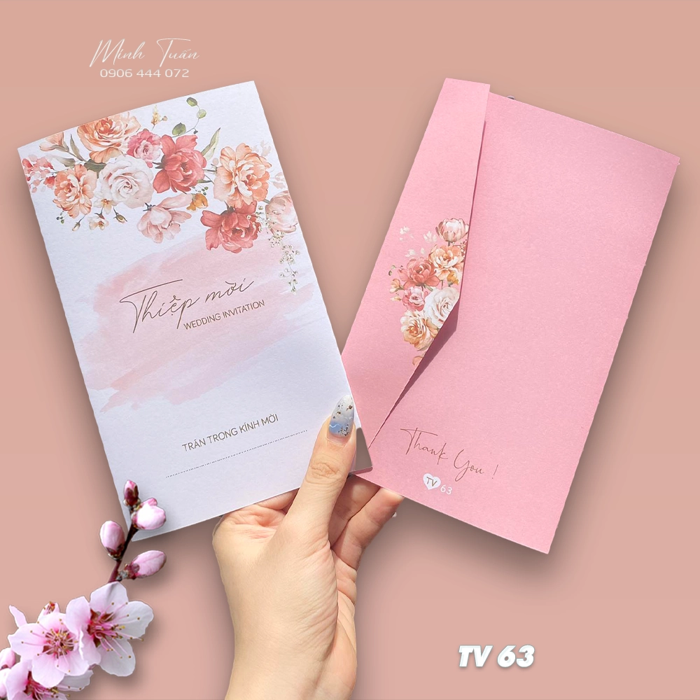 In thiệp cưới giá rẻ. Mẫu thiệp cưới màu hồng cánh hoa
